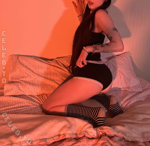 beebee nude photo 405