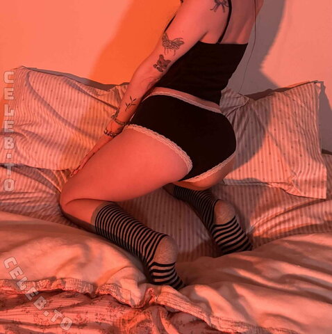 beebee nude photo 407
