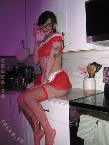beebee nude photo 496