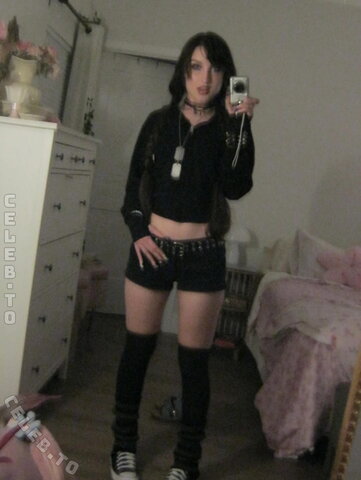 beebee nude photo 95