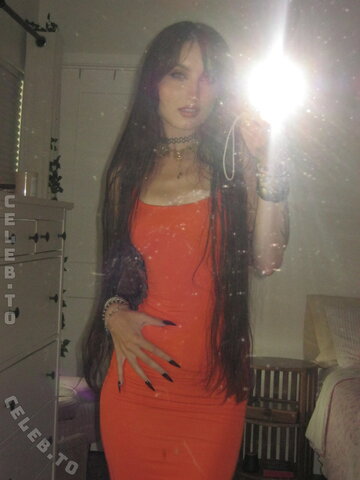 beebee nude photo 40