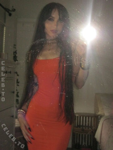 beebee nude photo 39