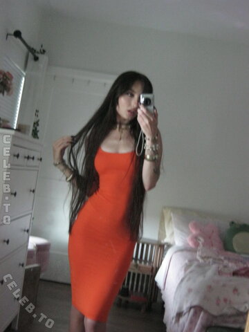 beebee nude photo 34