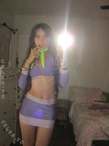 beebee nude photo 5