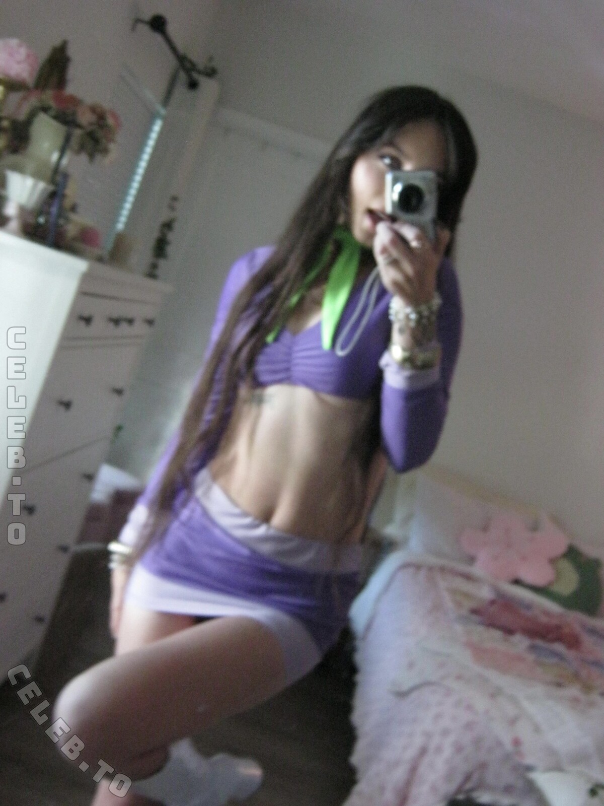 beebee nude photo 15