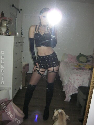 beebee nude photo 202