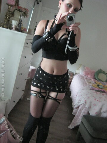 beebee nude photo 183