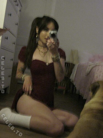 beebee nude photo 84