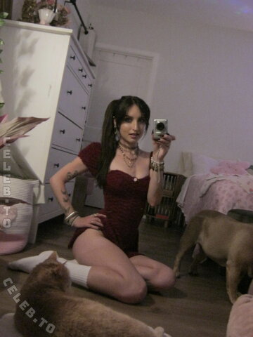 beebee nude photo 83