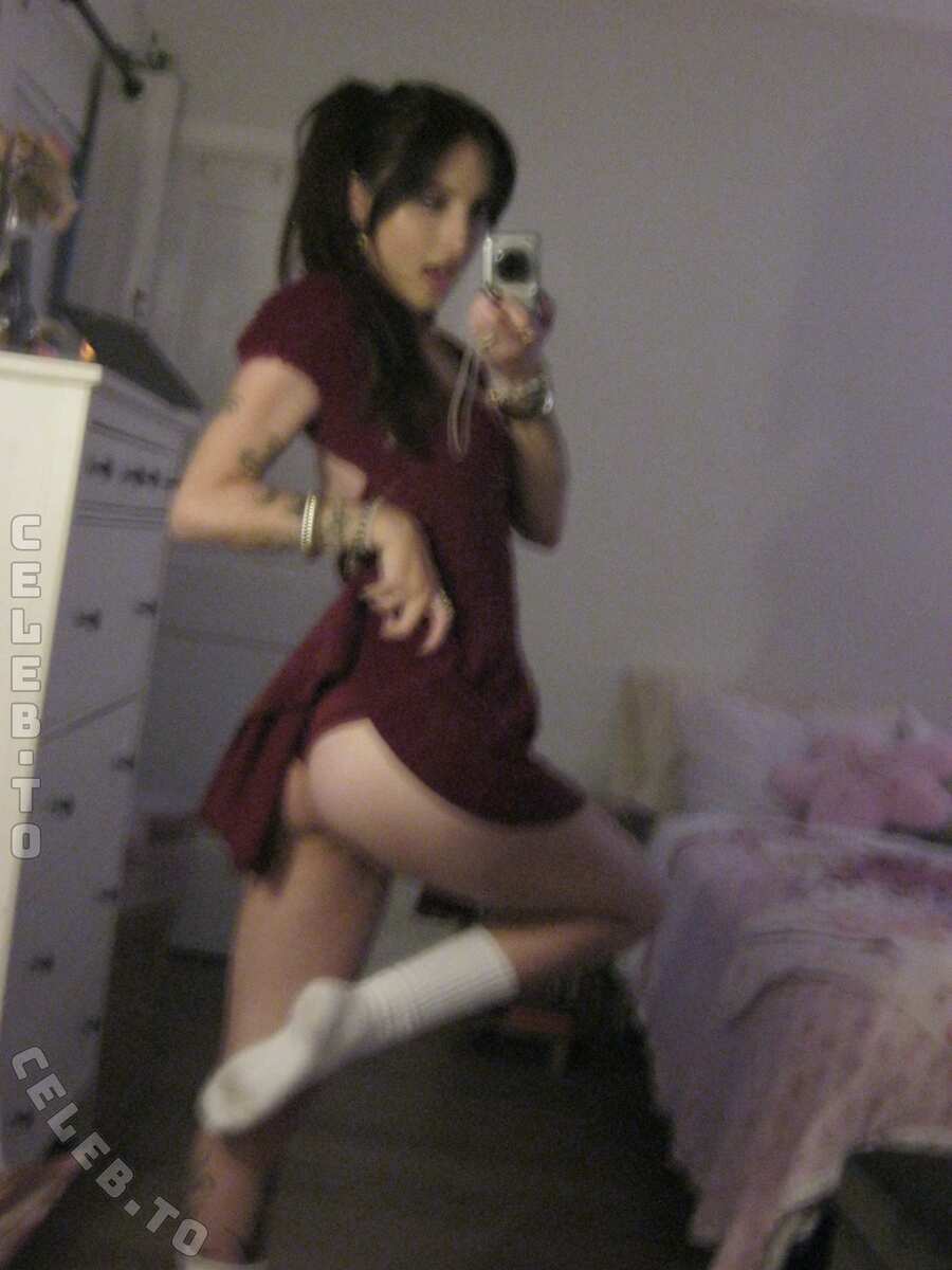 beebee nude photo 9