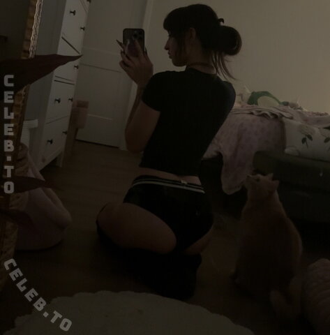 beebee nude photo 12