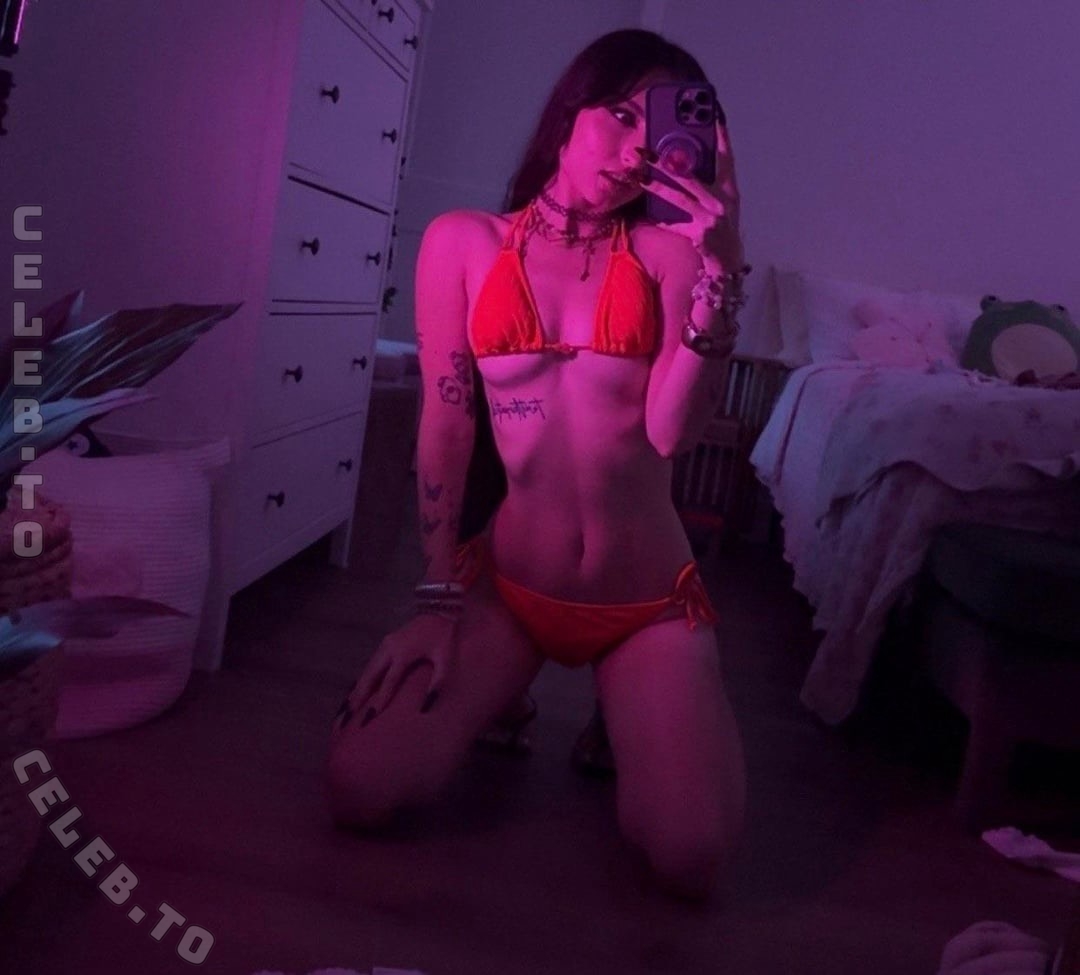 beebee nude photo 9