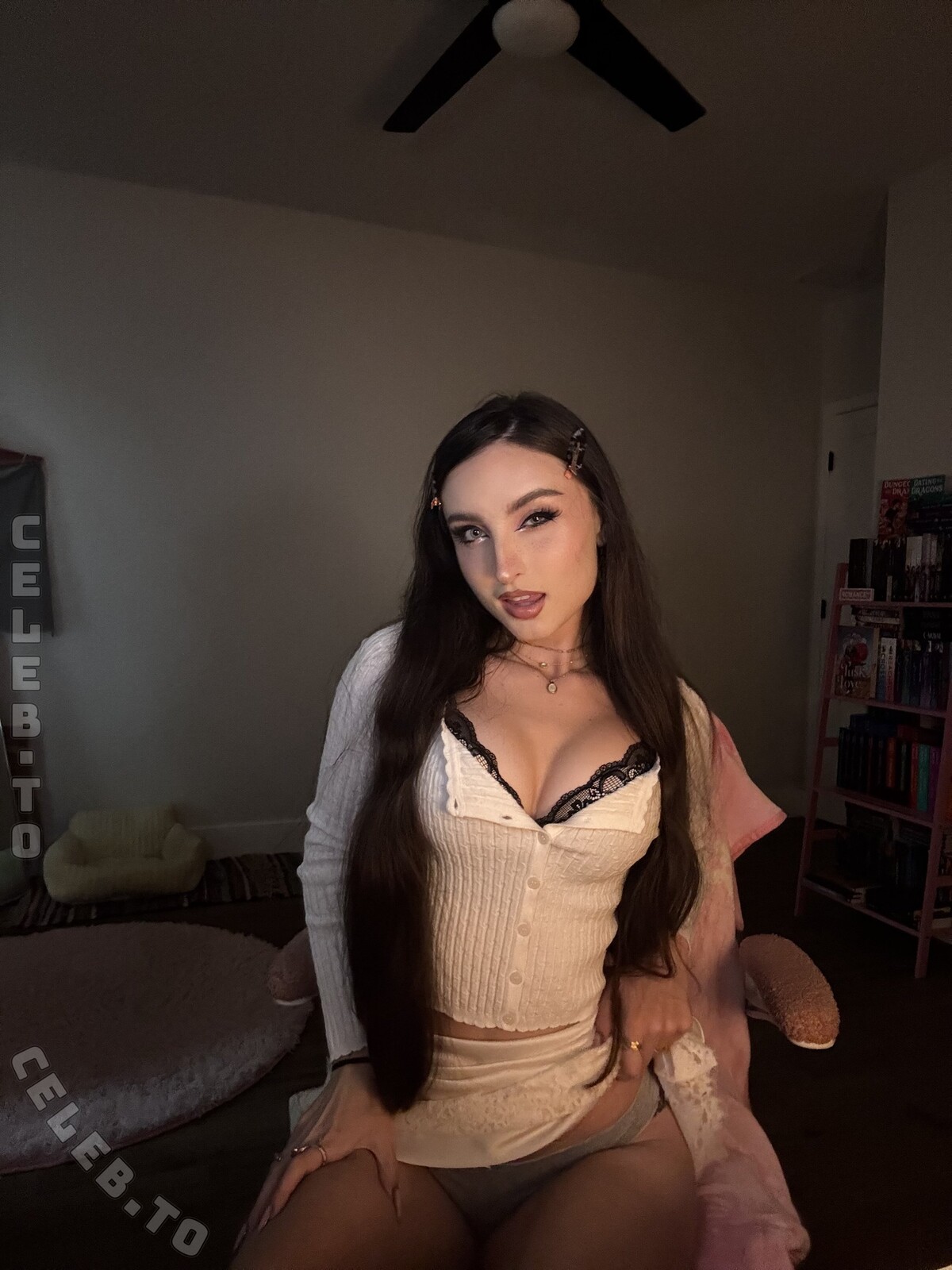 beebee nude photo 6