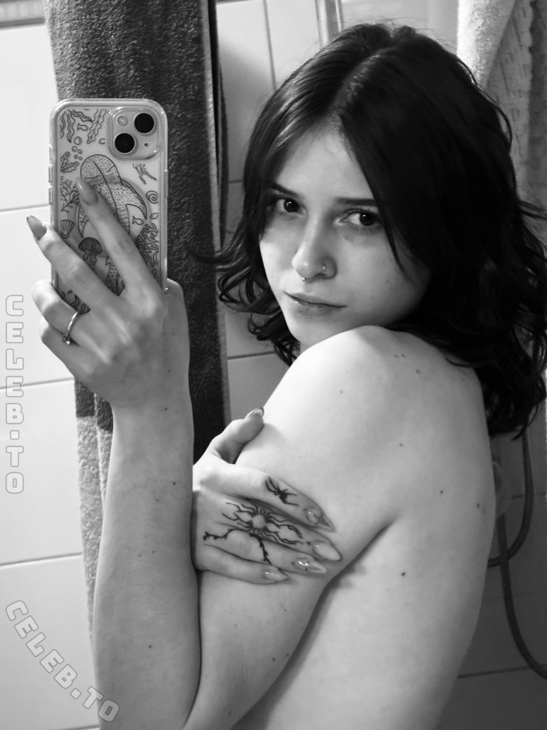 Beepbaapbu nude photo 5