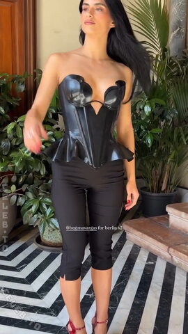 Begoña Vargas nude photo 7