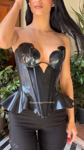 Begoña Vargas nude photo 6