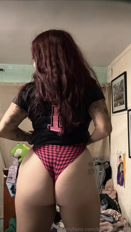 belaalvaradoo nude photo 17