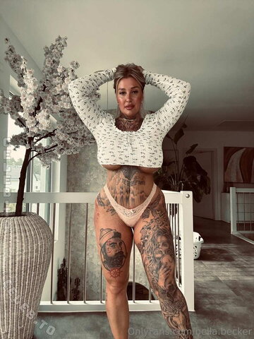 Bella Becker nude photo 9