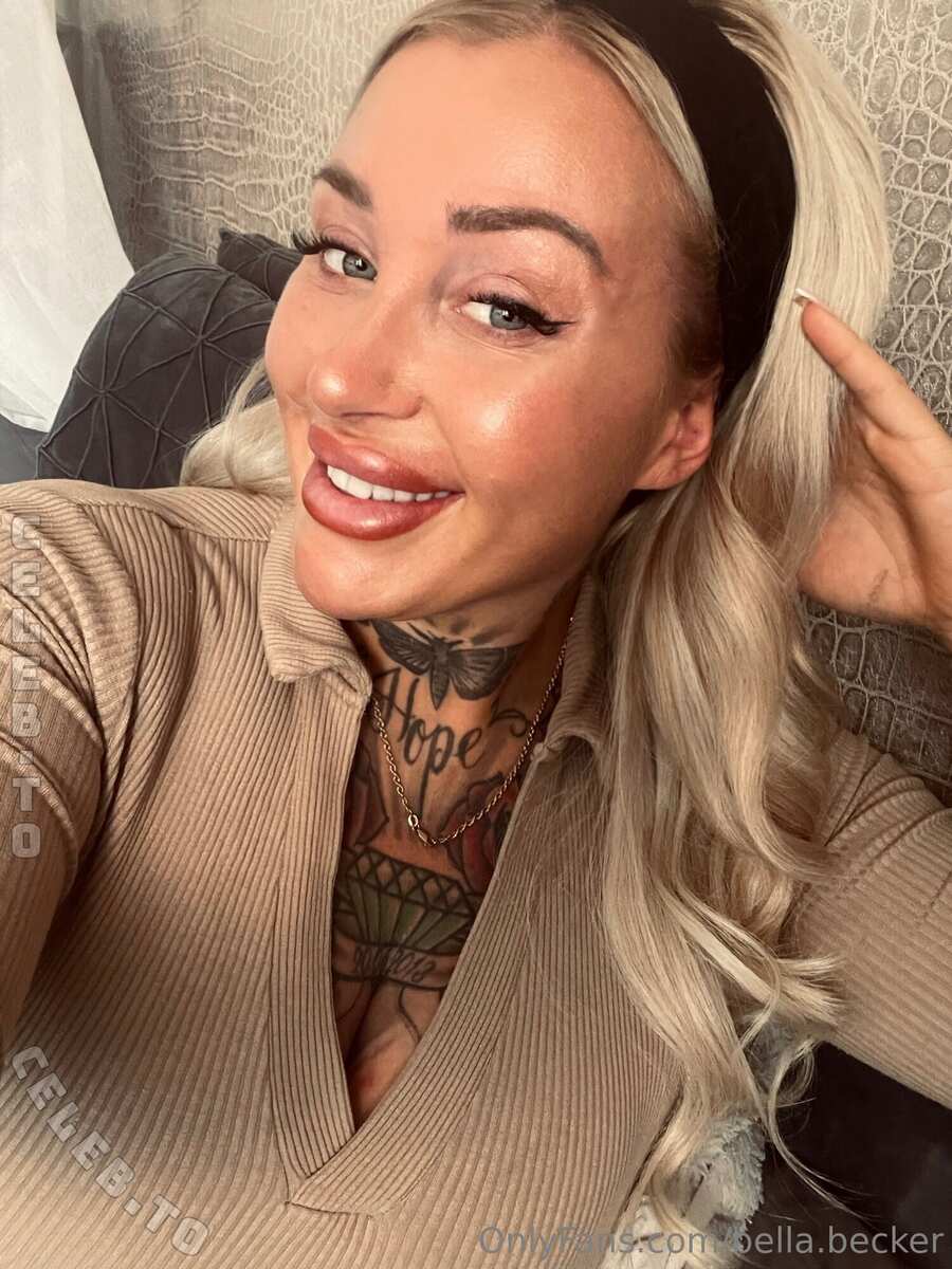 Bella Becker nude photo 4