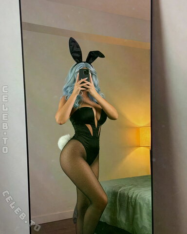 Bella blue nude photo 6