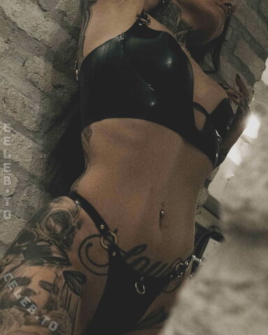 Bella Isadora nude photo 15