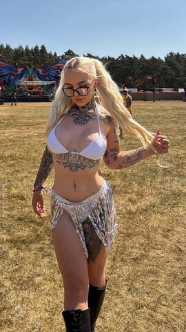 Bella Janice nude photo 2