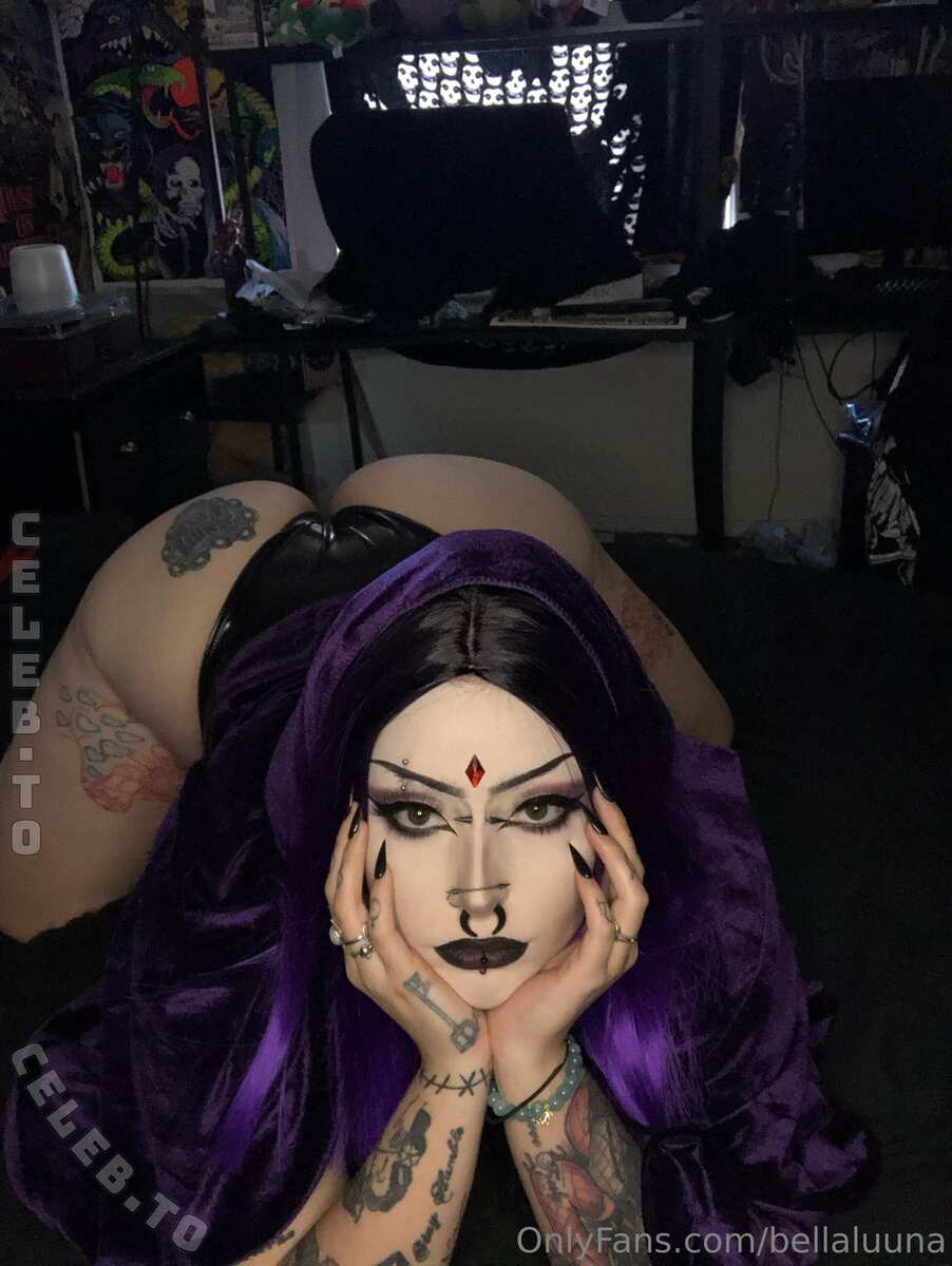 Bella Luna nude photo 2