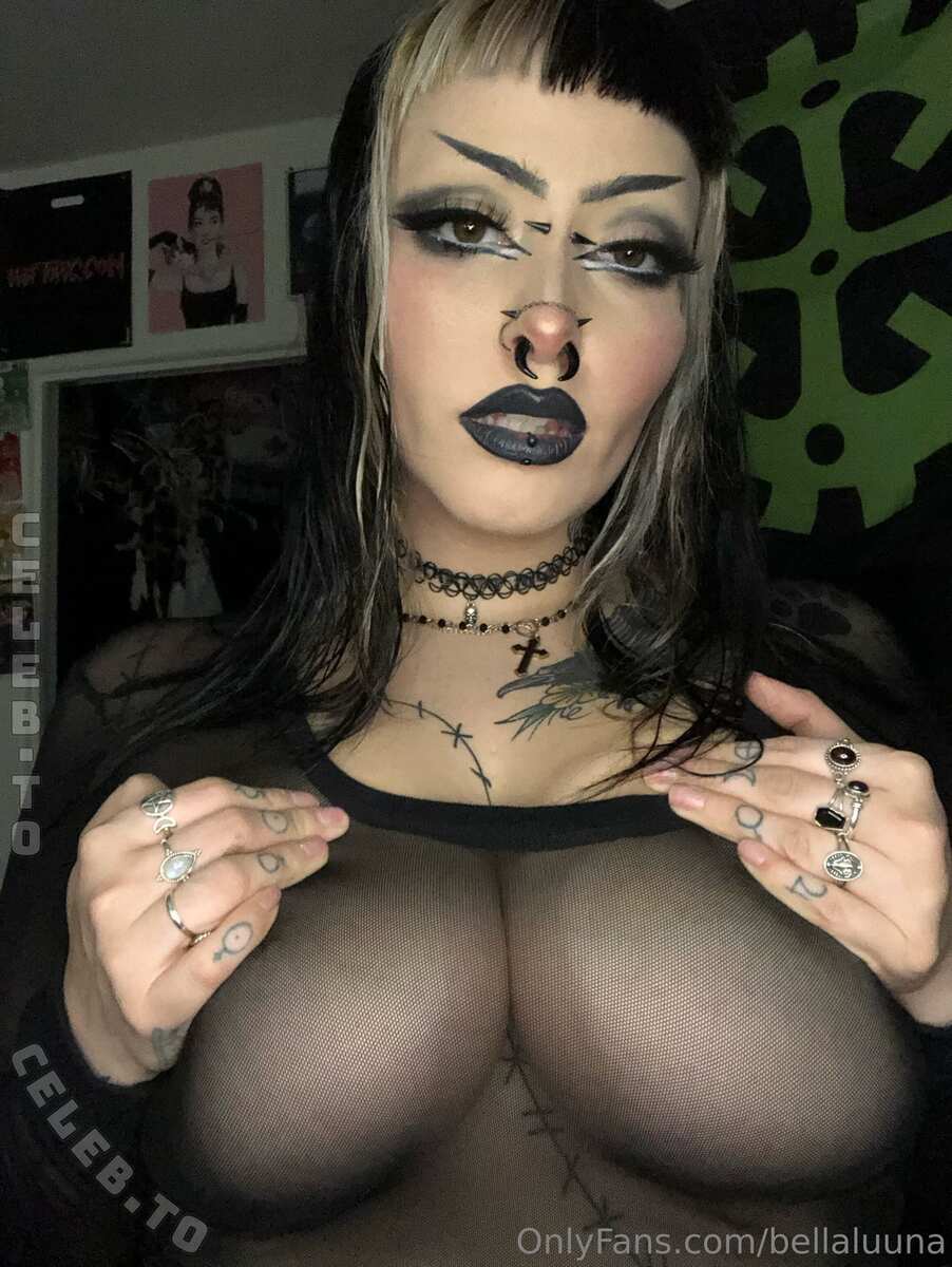 Bella Luna nude photo 11