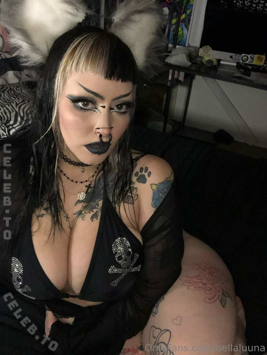 Bella Luna nude photo 18