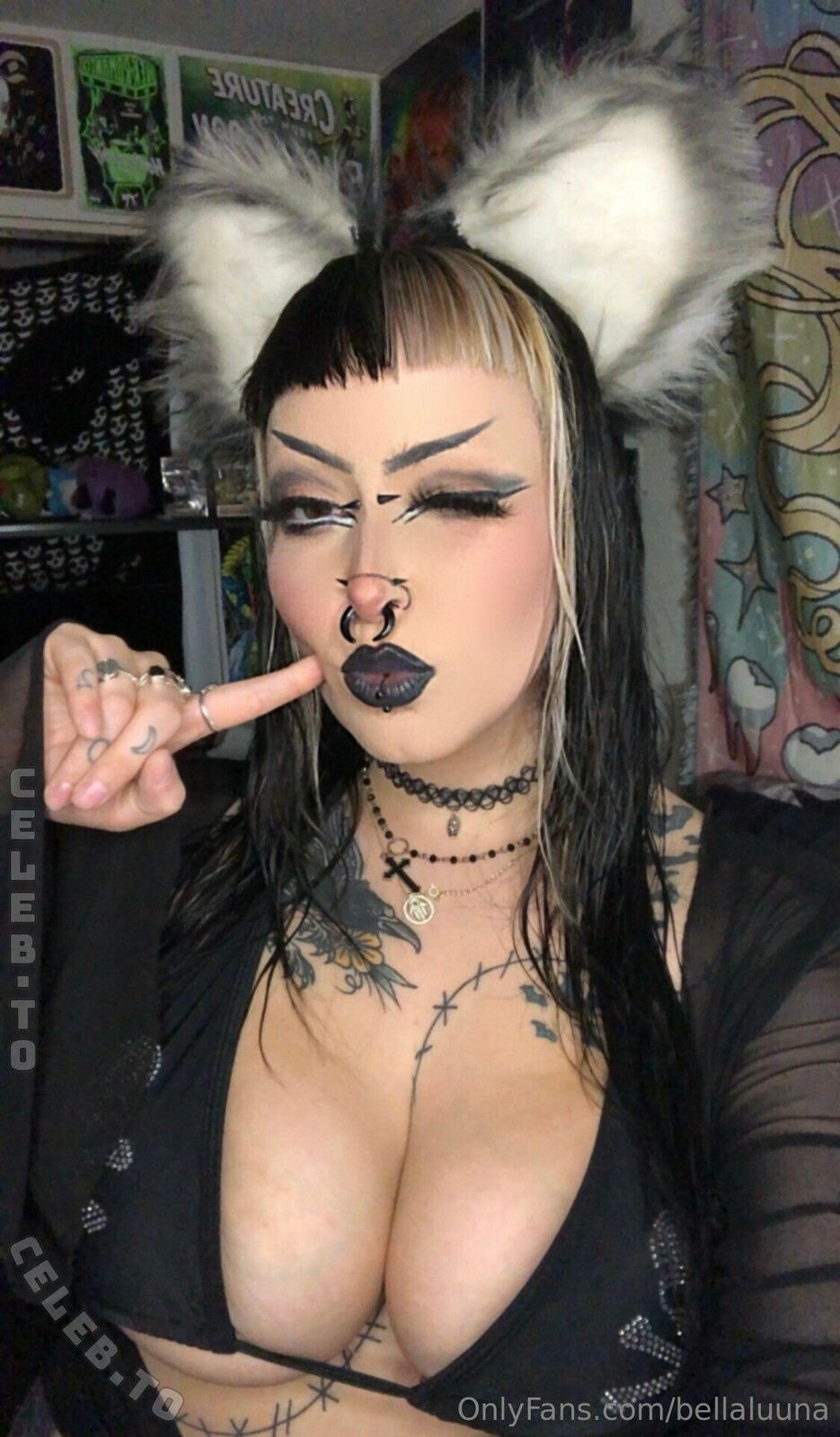 Bella Luna nude photo 2