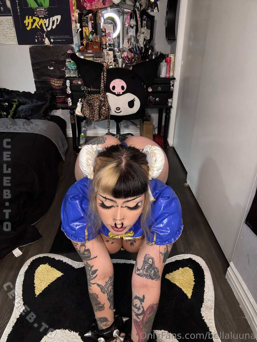 Bella Luna nude photo 3