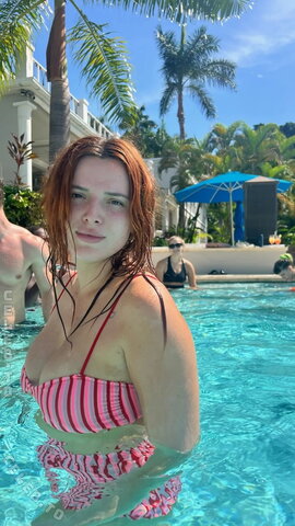 Bella Thorne nude photo 12