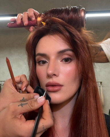 Bella Thorne nude photo 24