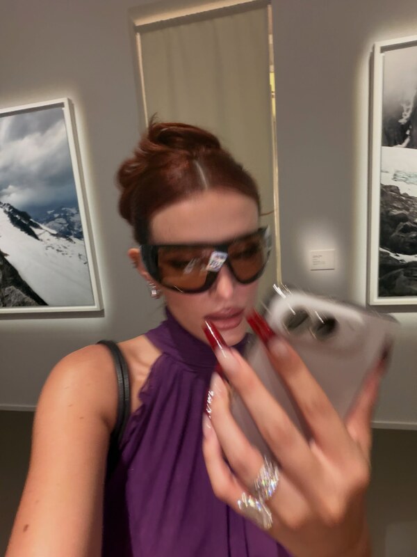 Bella Thorne nude photo 5