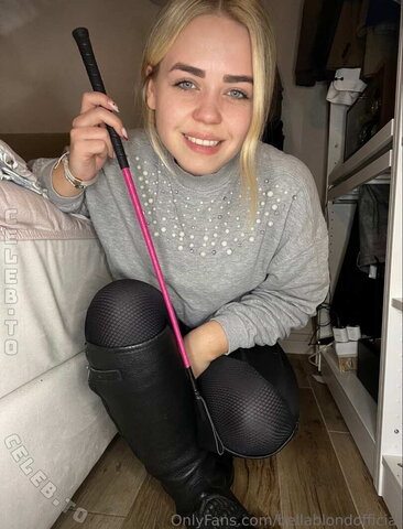 Bellablondofficial nude photo 25