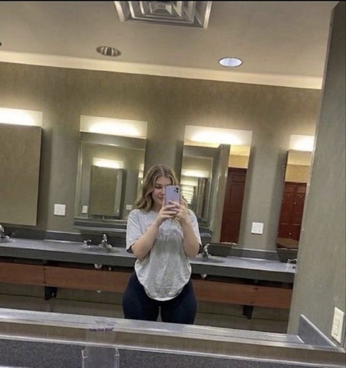 bellabrogam444 nude photo 2