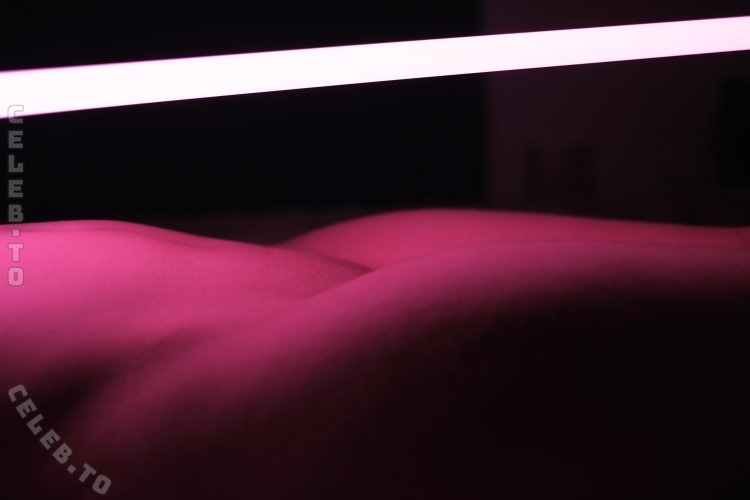 Bellaexotica nude photo 8