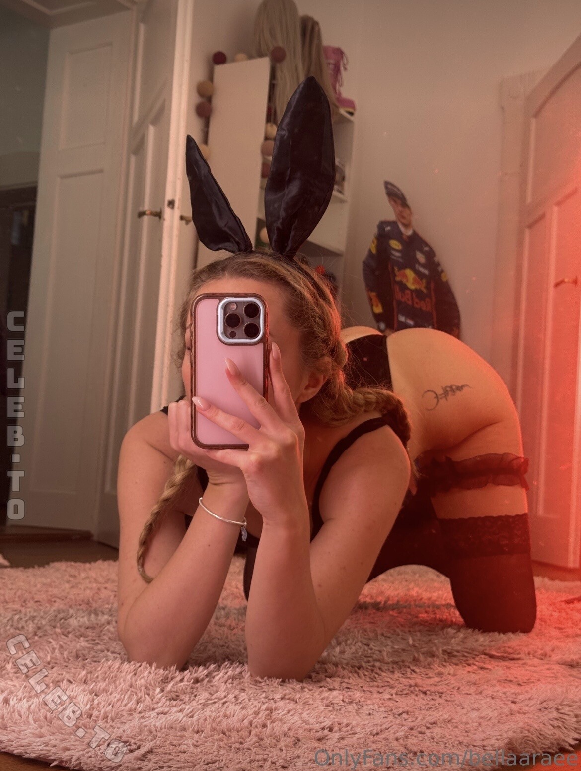 Bellaraee nude photo 1