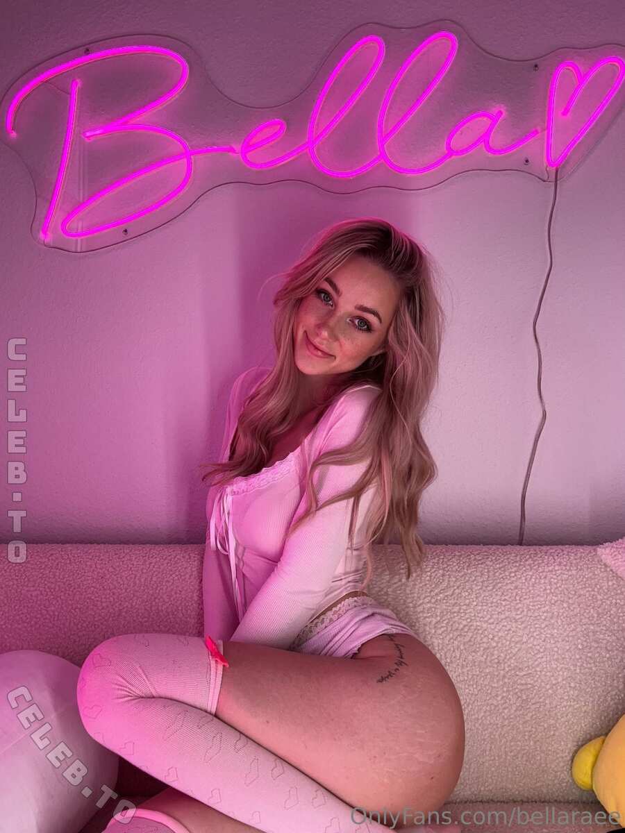 Bellaraee nude photo 9