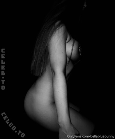 Belle bunny nude photo 22