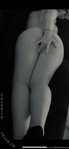 Belle bunny nude photo 9