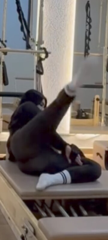 Benhumea nude photo 8