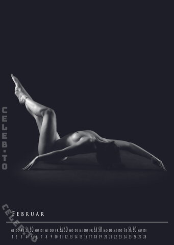 Bergretterinnen-Kalender nude photo 28