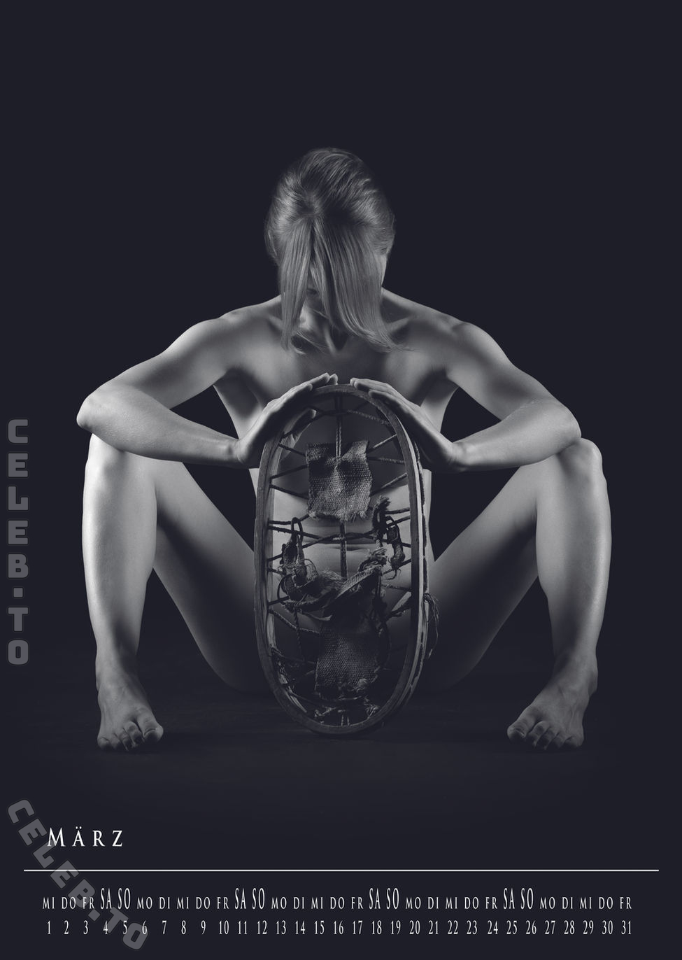 Bergretterinnen-Kalender nude photo 6