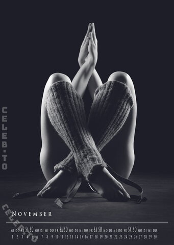 Bergretterinnen-Kalender nude photo 15