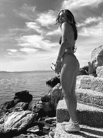Berna Canbeldek nude photo 110