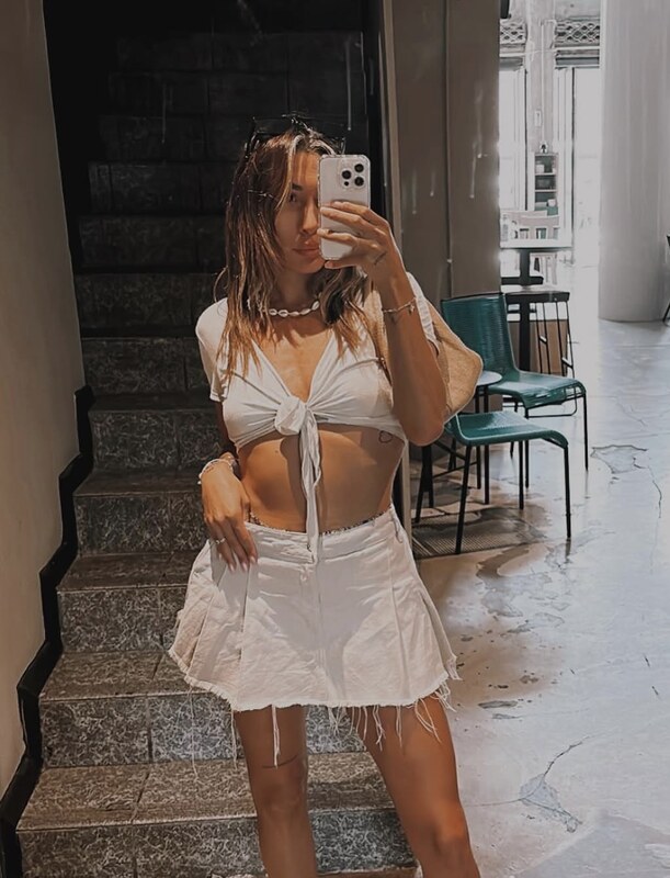 Berna Canbeldek nude photo 12