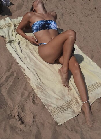 Berna Canbeldek nude photo 70