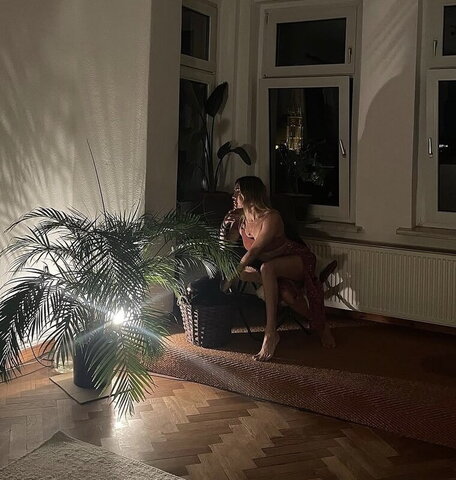 Berna Canbeldek nude photo 66