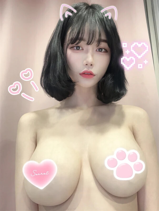 Berry nude photo 16